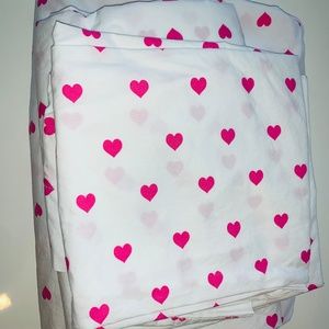 Organic Heart Sheet Set. Queen